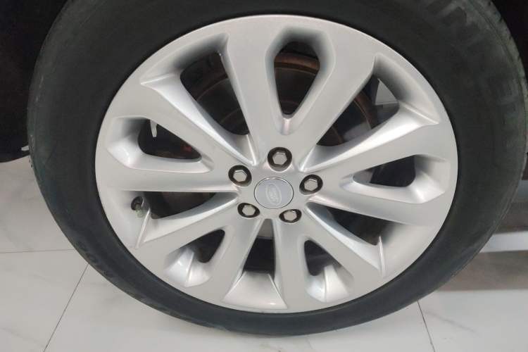 Used Land Rover Range 2016 3.0 SC V6 Vogue Right Rear Wheel Hub