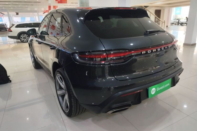 Used Porsche Macan 2025 Macan 2.0T Dream-Chasing Edition Rear Left 45 Deg