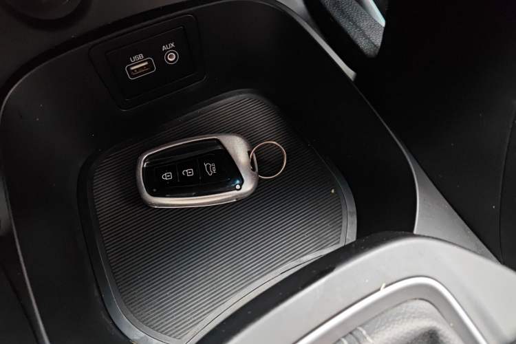 Used Hyundai Santa Fe 2017 2.0T Automatic All-Wheel Drive Smart 7-Seater
