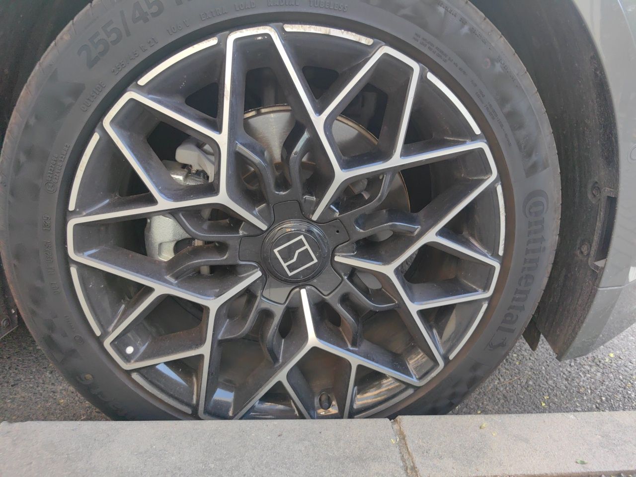 Zeekr 001 2025 WE Edition 95 kWh All-Wheel Drive — снимка 8