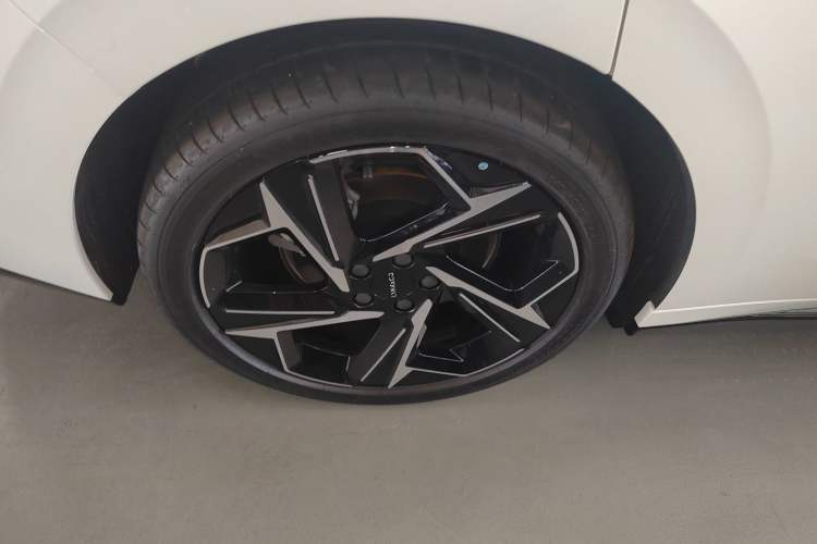 Used Lynk & Co 07 2024 EM-P 126 Long-Range Ultra