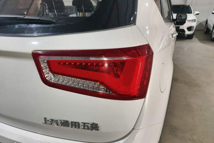 Used Baojun 560 2016 1.5T Manual Luxury Model Right Rear Taillight