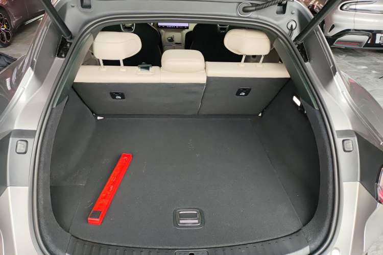 Used Xiaomi Auto YU7 2025 Ultra-Long Range Rear-Wheel Drive Version Trunk