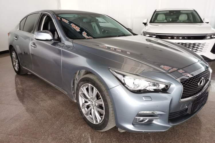 Used Infiniti Q50L 2015 2.0T Enjoyment Edition Front Right 45 Deg