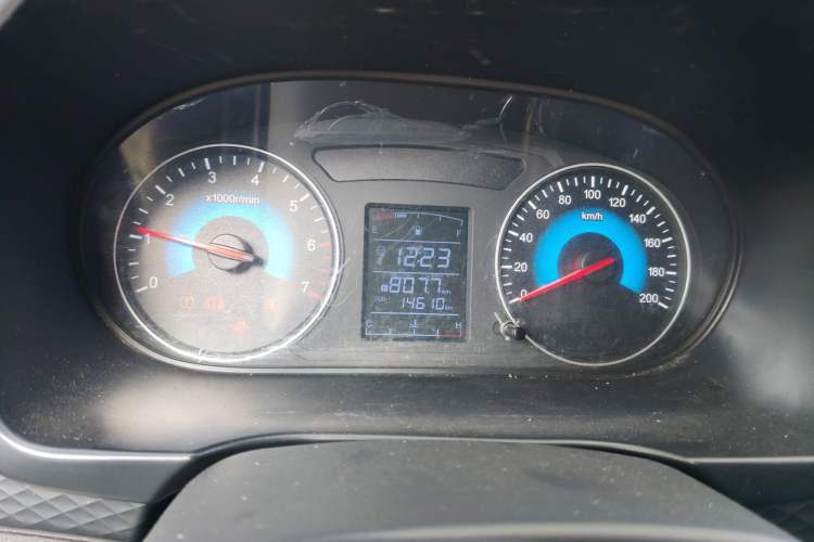 Used Dongfeng Fengon 330 2018 1.5L 330S Comfort Edition China V Standard DK15