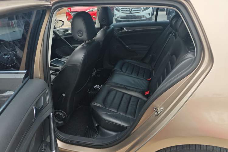 Used Volkswagen Golf 2015 1.4TSI Automatic Luxury Model Left Rear Seat