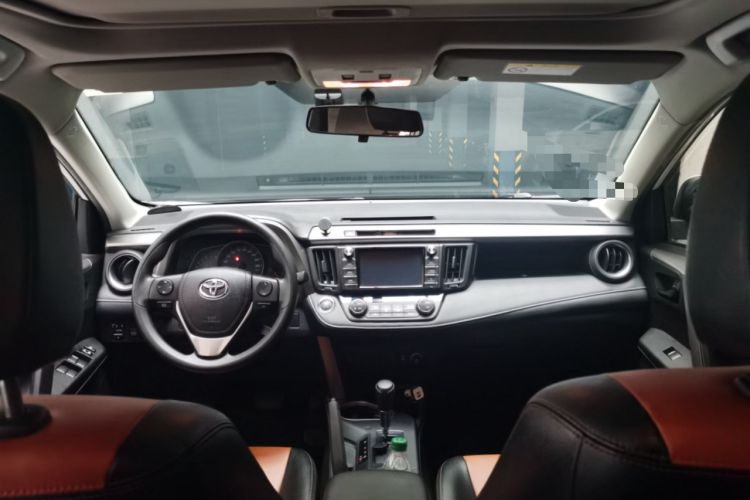 Used Toyota RAV4 2019 2.0L CVT Two-Wheel Drive Luxury Version China VI Standard Headliner