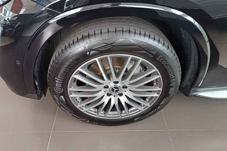 Used Mercedes-Benz GLC 2023 Refreshed GLC 300 L 4MATIC Dynamic Edition 5 Seats
