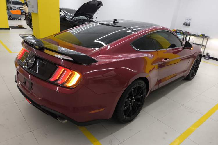 Used Ford Mustang 2021 2.3T EcoBoost Obsidian Phantom Special Edition Rear Right 45 Deg