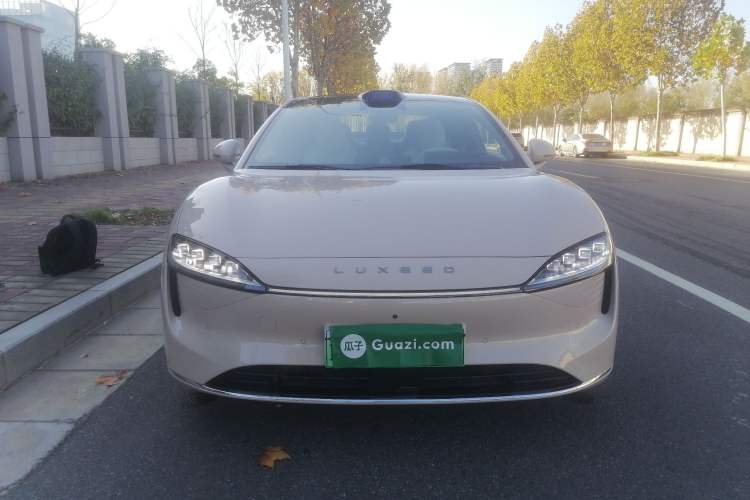 Used Hima Luxeed S7 2025 855 km Max