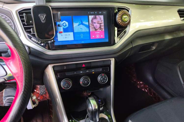 Used Volkswagen T-ROC 2018 230TSI DSG Two-Wheel Drive Advanced Version China V Standard