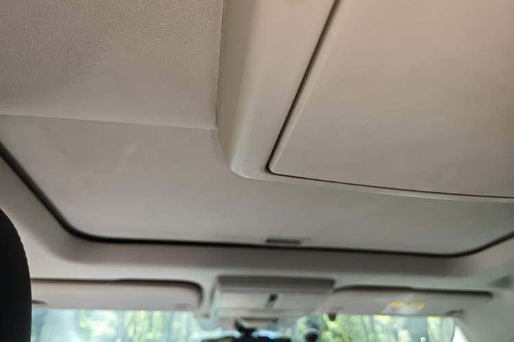 Used Dodge Journey 2013 2.4L Two-Wheel Drive Luxury Version
