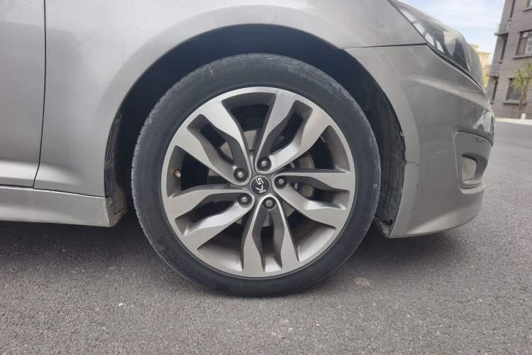 Used Kia K5 2011 2.0L Automatic TOP