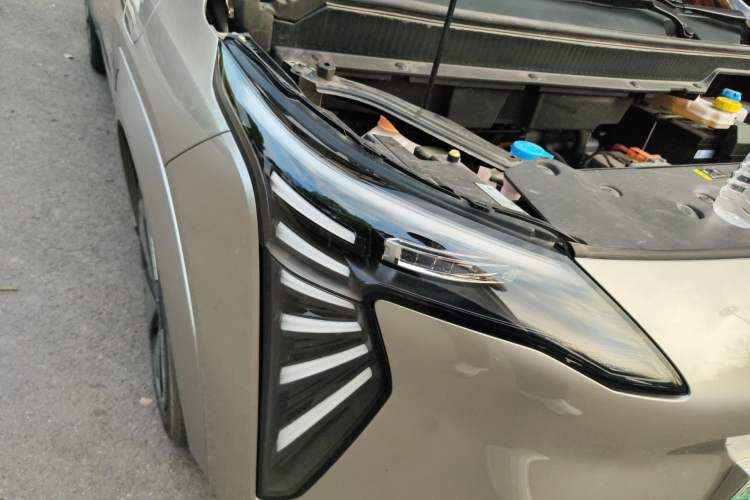 Used AION Y 2023 Plus 510 Enjoy Edition Right Front Headlight