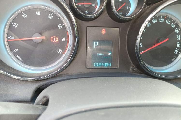 Used Buick GT 2012 GT 1.8L Automatic Fashionable Leather Edition
