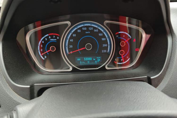 Used Haima S7 2013 2.0L Automatic ZhiShang Version
