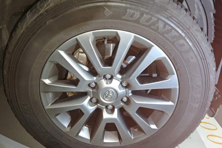 Used Toyota Prado 2018 3.5L Automatic TX Right Front Wheel Hub