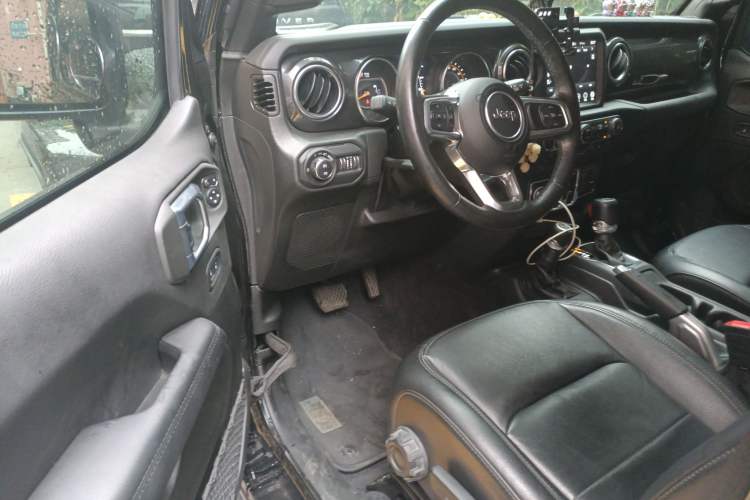 Used Jeep Wrangler 2022 2.0T High Altitude Four-Door Edition Driver Seat