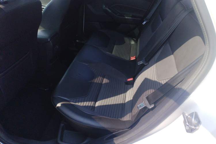 Used Ford Focus 2017 Sedan 1.6L Manual Fashion Edition Smart Drive Version
