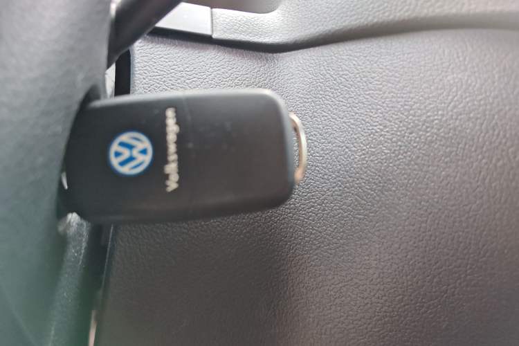 Used Volkswagen Tiguan 2016 280TSI Automatic Two-Wheel-Drive Silk Road Style Edition Vehicle Key