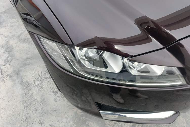 Used Jaguar XFL 2018 XFL 2.0T 200PS Luxury Edition Right Front Headlight