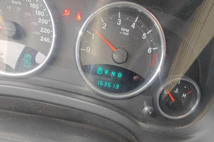 Used Jeep Compass 2012 2.0L two-wheel drive luxury version