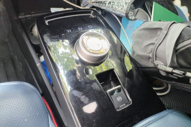 Used Geometry E Firefly 2023 320KM Cute & Handsome Tiger 5 Seats
