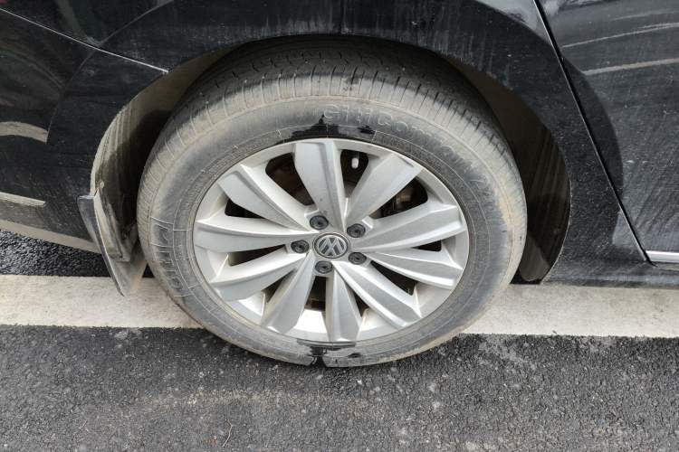 Used Volkswagen Passat 2020 330TSI Elite Edition China VI Right Rear Wheel Hub