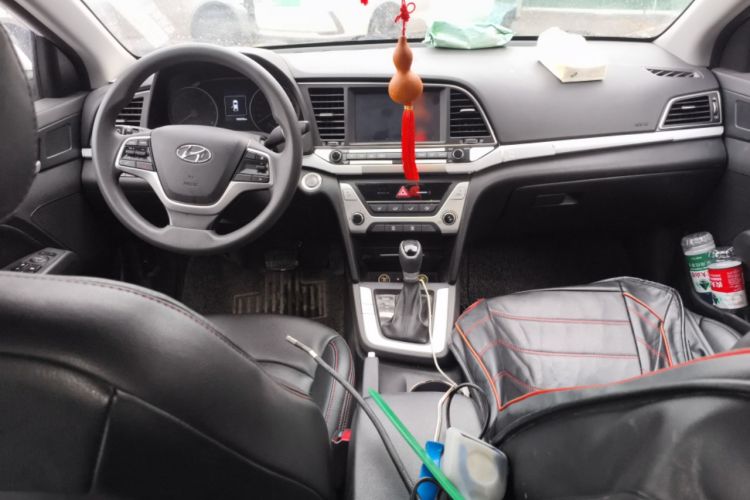 Used Hyundai Elantra (6th Generation / Lingdong) 2016 1.6L Automatic ZhiXuan – Elite Version Center Console