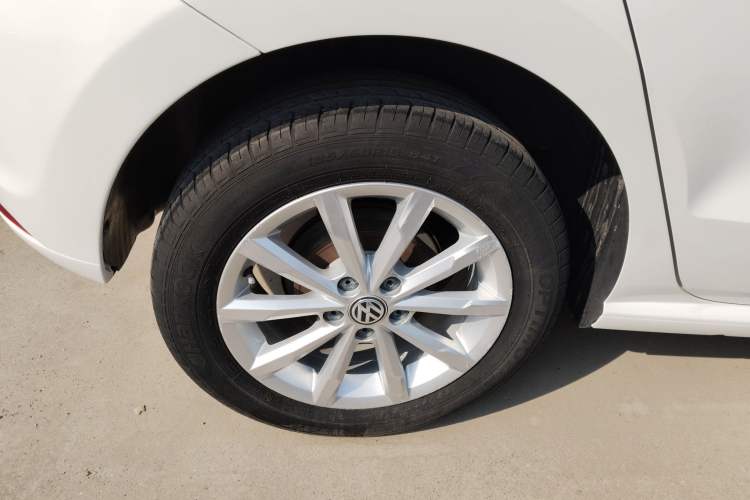 Used Volkswagen Polo 2014 1.6L Automatic Luxury Edition
