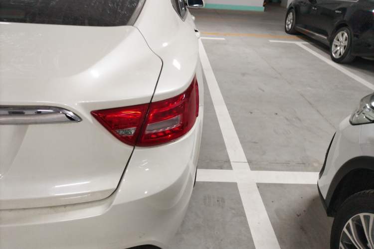 Used Geely Auto Emgrand GT 2016 1.8T Comfort Model
