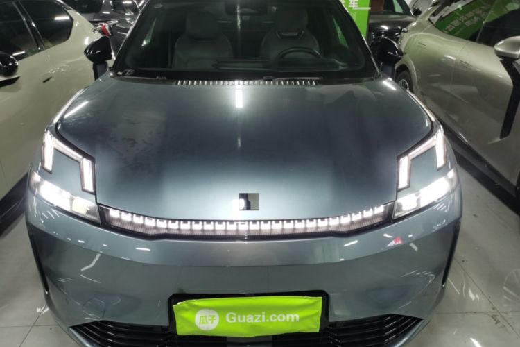 Used Lynk & Co 08 EM-P 2025 220 km All-Wheel-Drive Performance Halo Front