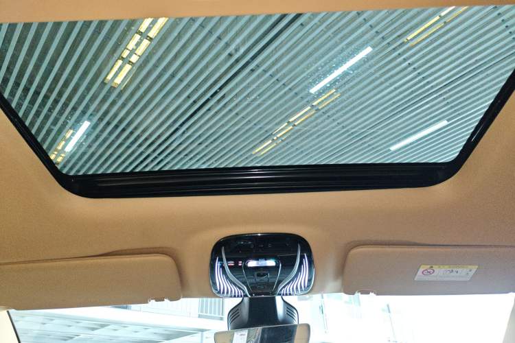 Used VOYAH Dream 2024 PHEV Extended-Range Premium Edition Headliner