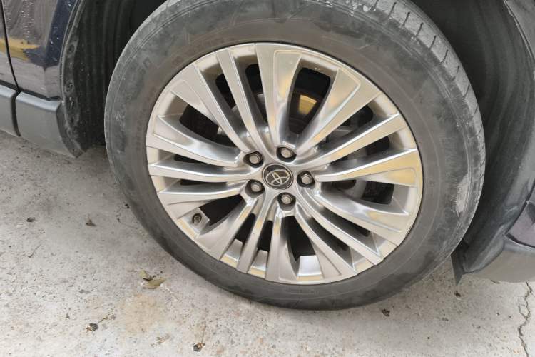 Used Toyota Harrier 2022 2.0L CVT Two-Wheel Drive Deluxe Edition