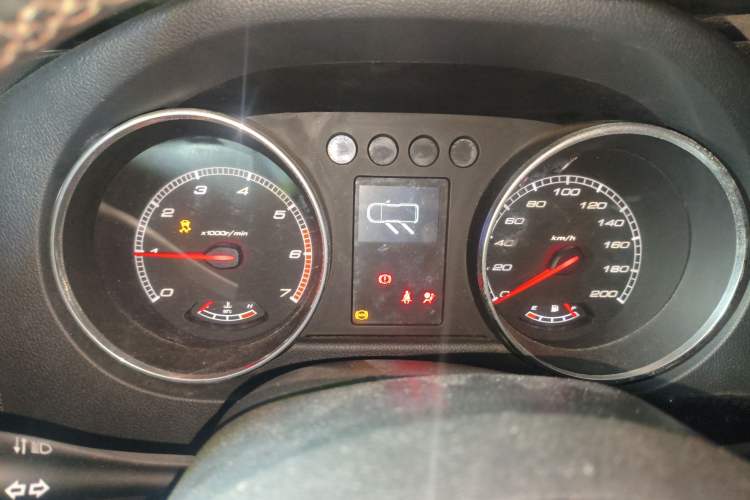 Used BAIC Off-Road BJ40 2016 40L 2.3T Automatic Two-Wheel Drive Prestige Edition Instrument Cluster