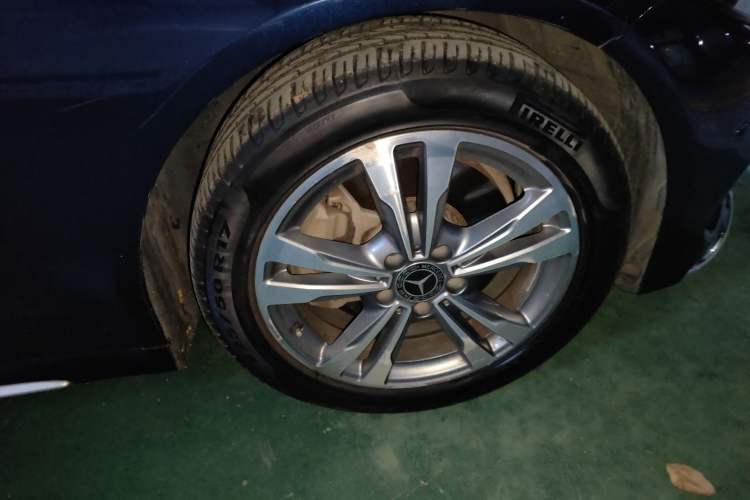 Used Mercedes-Benz C-Class 2018 C 200 L Sport Edition Right Front Wheel Hub