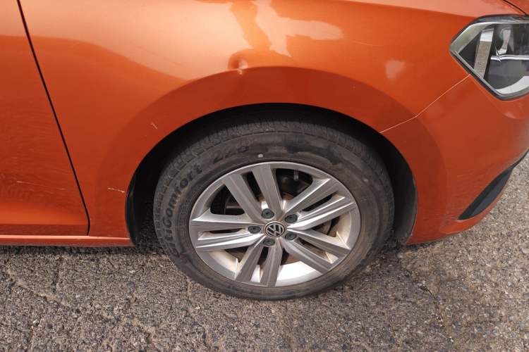 Used Volkswagen Santana 2015 Haval H6 1.6L Automatic Comfort Model Right Front Wheel Hub