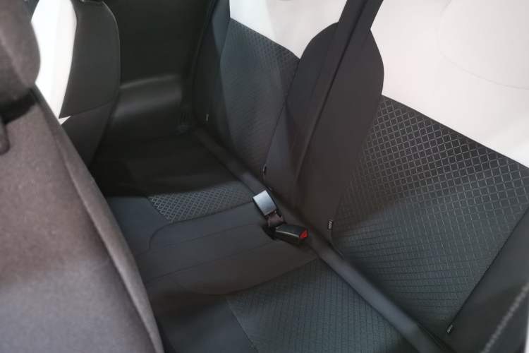 Used CHANGAN NEVO Lumin 2026 Model Treasure Edition 205km Passionate Beige Ningde Left Rear Seat