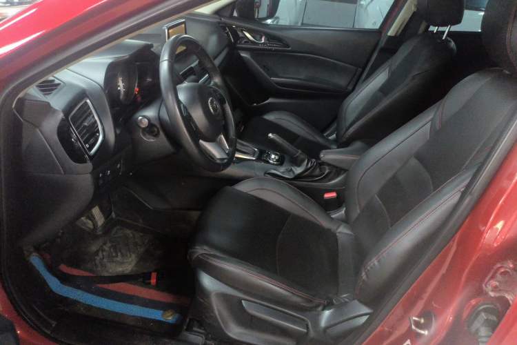 Used Mazda 3 Axela 2014 Sedan 2.0L Automatic Sport Model Left Front Seat