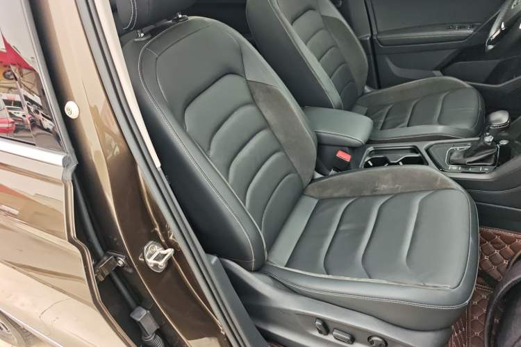 Used Volkswagen Tiguan L 2021 330TSI Automatic Two-Wheel Drive Smart Edition