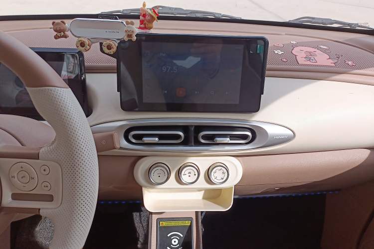 Used Wuling Hongguang MINIEV 2025 Four-Door Version Premium Edition
