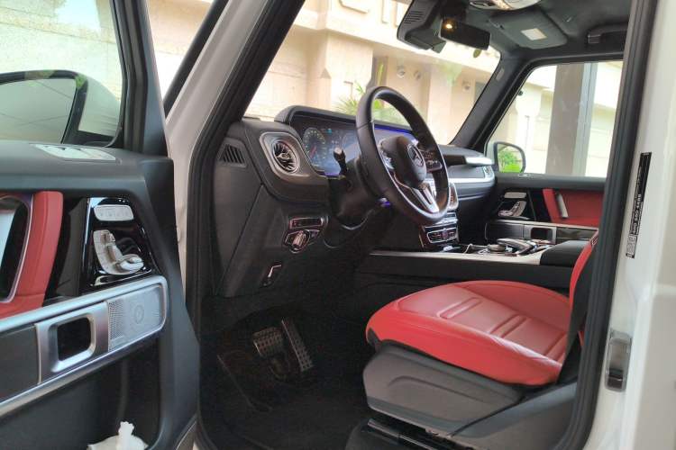 Used Mercedes-Benz G-Class 2022 G 500 Driver Seat