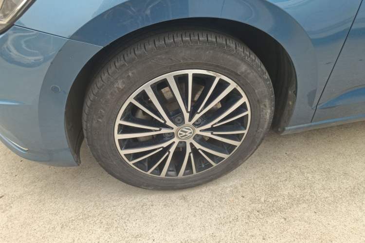 Used Volkswagen Touran 2018 Volkswagen Touran L 280TSI DSG Luxury Edition 6-seater