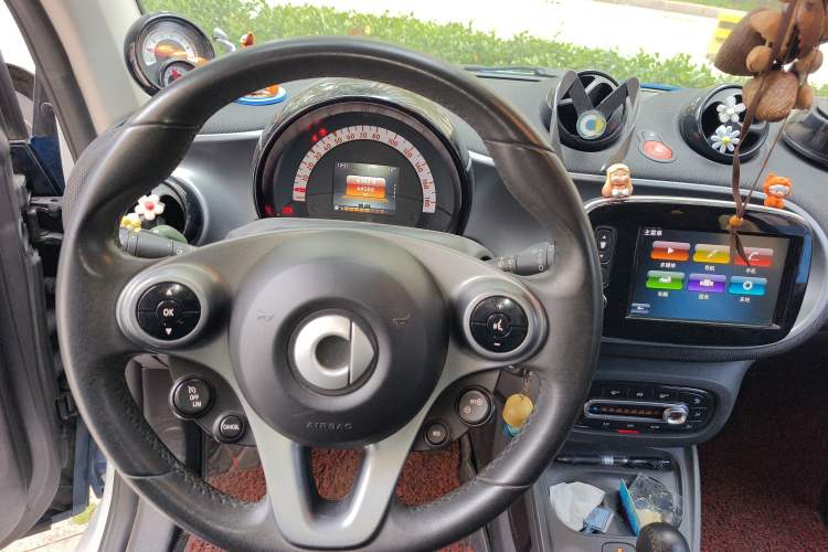 Used smart fortwo 2016 0.9T 66kW Hardtop Pioneer Edition