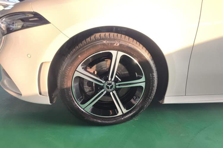 Used Mercedes-Benz A-Class 2022 Revised Version A 200 L Sport Sedan Fashionable Style
