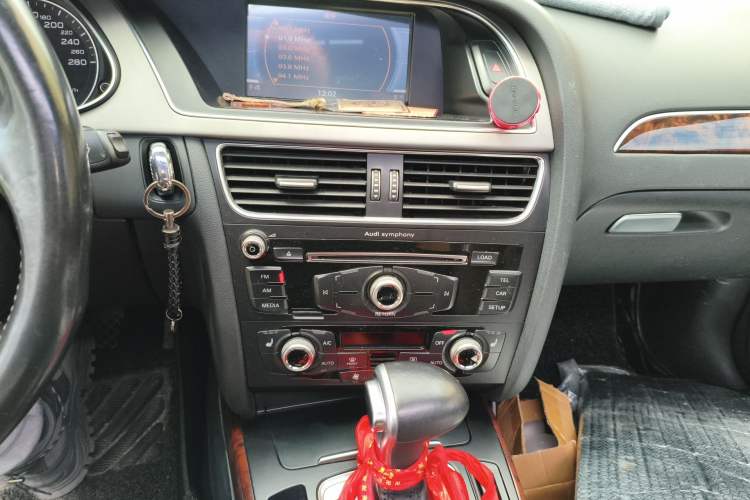 Used Audi A4L 2016 35 TFSI Collection Edition S line Comfort Model Audio And AC Panel