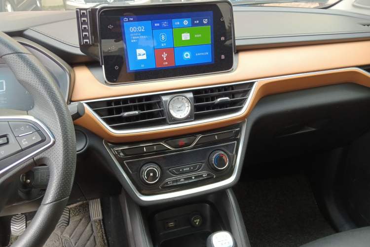 Used Wuling Rongguang V 2018 1.5L Standard Version Audio And AC Panel