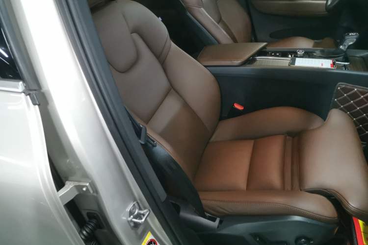 Used Volvo XC60 2021 T5 4x4 Smart Luxury Edition
