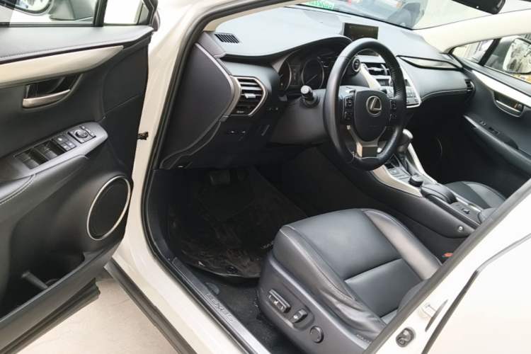 Used Lexus NX 2015 300h Front-Drive Fēngshàng Edition Driver Seat