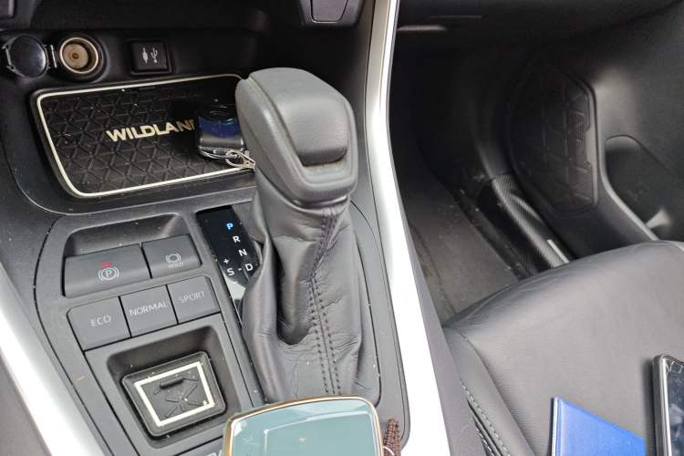 Used Toyota Wildlander 2021 Dual-Engine 2.5L E-CVT Two-Wheel Drive Luxury Edition